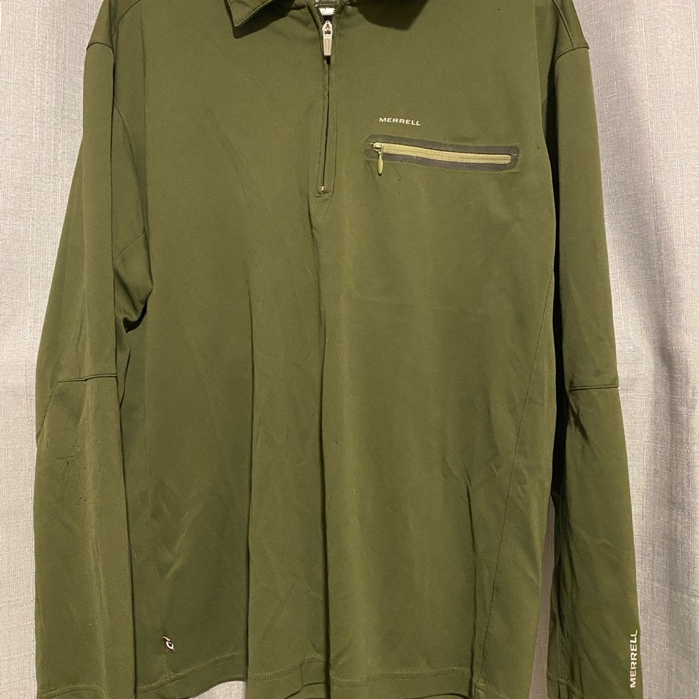 Merrell Green Long Sleeve Half zip Pullover. Men’s Large